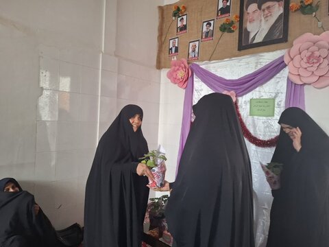 تصاویر/برگزاری جشن دهه کرامت در مدرسه علمیه حضرت زینب (س)آستانه