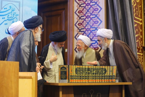 تصاویر / حاشیه همایش بین المللی یکصدمین سالگشت بازتأسیس حوزه علمیه قم