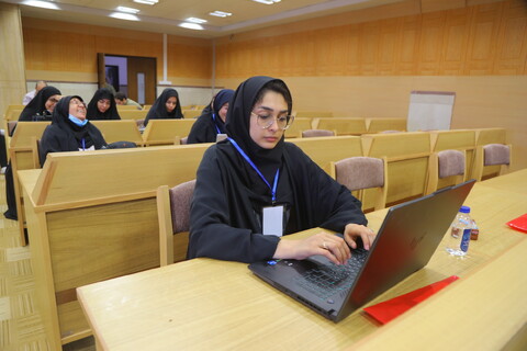 تصاویر/ حضور گسترده خبرنگاران در همایش بین المللی یکصدمین سالگشت بازتأسیس حوزه علمیه قم