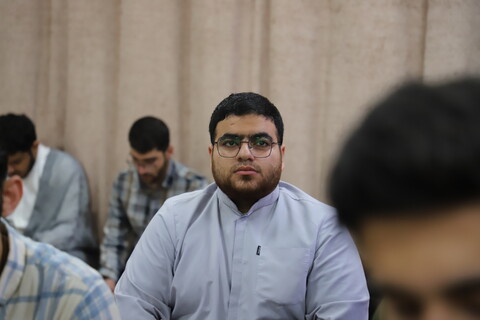 تصاویر/اجتماع طلاب و روحانیون حوزه علمیه خاتم الانبیاء سنندج دریکصدمین سالگشت باز تأسیس حوزه‌ی علمیه‌ قم