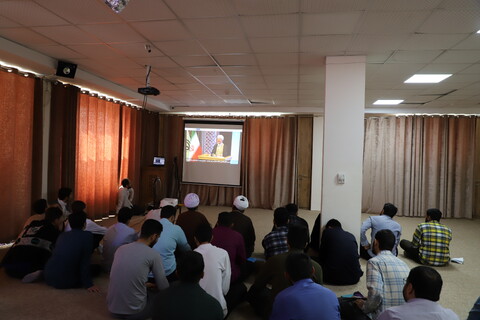 تصاویر/اجتماع طلاب و روحانیون حوزه علمیه خاتم الانبیاء سنندج دریکصدمین سالگشت باز تأسیس حوزه‌ی علمیه‌ قم