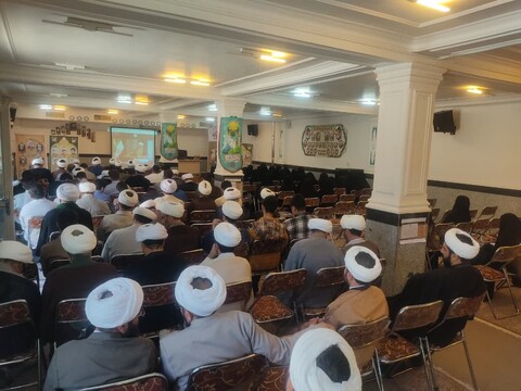 تصاویر / همایش شهرستانی یکصدمین سالگشت باز تأسیس حوزه علمیه قم در نهاوند