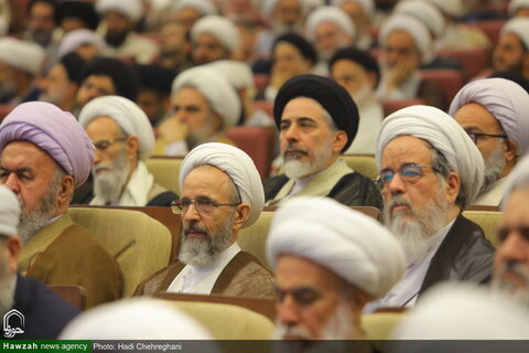 Photos / Conférence internationale sur le 100e anniversaire du rétablissement du séminaire de Qom