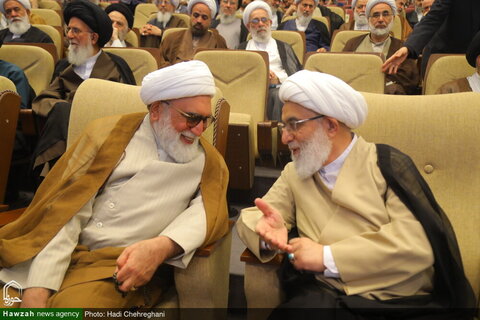 Photos / Conférence internationale sur le 100e anniversaire du rétablissement du séminaire de Qom