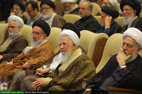 Photos / Conférence internationale sur le 100e anniversaire du rétablissement du séminaire de Qom