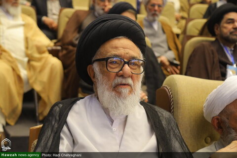 Photos / Conférence internationale sur le 100e anniversaire du rétablissement du séminaire de Qom