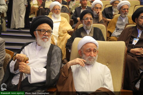 Photos / Conférence internationale sur le 100e anniversaire du rétablissement du séminaire de Qom