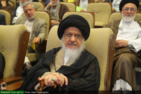 Photos / Conférence internationale sur le 100e anniversaire du rétablissement du séminaire de Qom