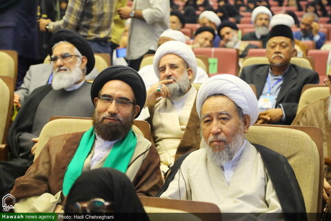 Photos / Conférence internationale sur le 100e anniversaire du rétablissement du séminaire de Qom