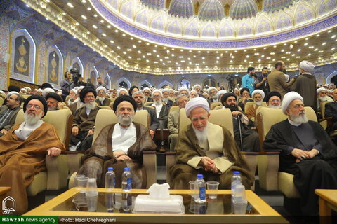 Photos / Conférence internationale sur le 100e anniversaire du rétablissement du séminaire de Qom