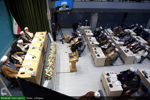 Photos/ La sixième session de l'Assemblée des experts du Guide suprême