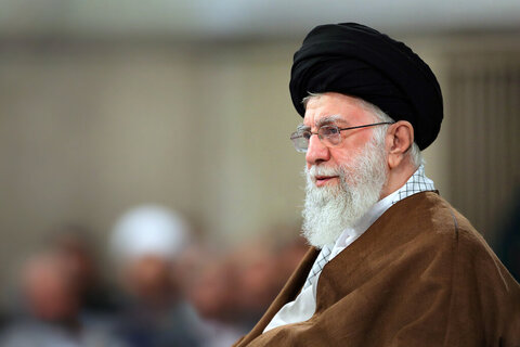 Message de l’Imam Khamenei à la Conférence Internationale Commémorant le 100ème Anniversaire de la fondation de la Hawza Ilmiyya de Qom