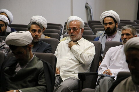 تصاویر /  همایش یکصدمین سالگشت باز تاسیس حوزه علمیه قم به صورت برخط در اصفهان