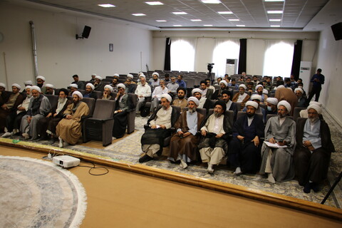 تصاویر /  همایش یکصدمین سالگشت باز تاسیس حوزه علمیه قم به صورت برخط در اصفهان