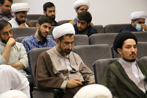 تصاویر /  همایش یکصدمین سالگشت باز تاسیس حوزه علمیه قم به صورت برخط در اصفهان