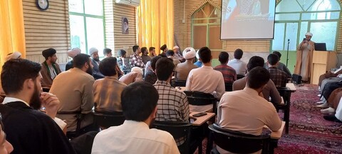 تصاویر/ همایش یکصد سالگی حوزه علمیه قم به صورت وبیناری در مدارس علمیه استان سمنان