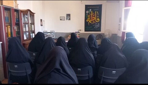 تصاویر/ همایش یکصد سالگی حوزه علمیه قم به صورت وبیناری در مدارس علمیه استان سمنان