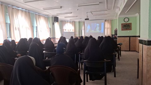 تصاویر/ همایش یکصد سالگی حوزه علمیه قم به صورت وبیناری در مدارس علمیه استان سمنان