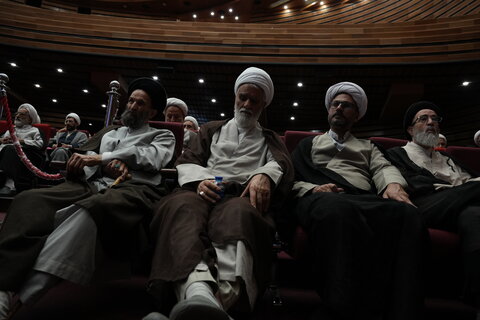 تصاویر/ اجتماع عظیم حوزویان استان تهران در گرامیداشت یکصدمین سال بازتأسیس حوزه علمیه قم