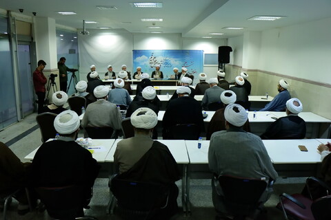 تصاویر / برگزاری کمیسیون اخلاق و تذهیب در همایش یکصدمین سالگشت بازتأسیس حوزه علمیه قم