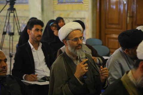 تصاویر / نشست علمی " عرفان در سده اخیر حوزه علمیه قم "