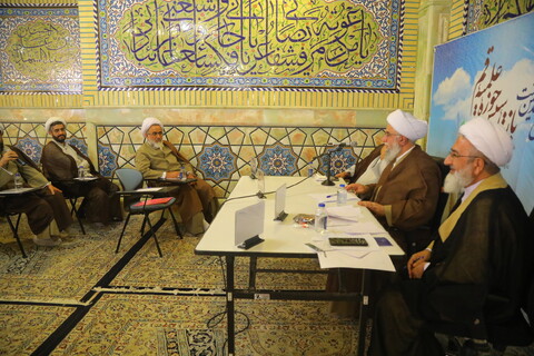 تصاویر / نشست علمی " عرفان در سده اخیر حوزه علمیه قم "