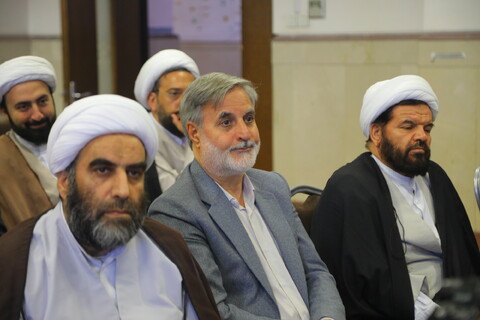 تصاویر / نشست علمی "  فضای مجازی و فناوری و هوش مصنوعی در سده اخیر حوزه علمیه قم "