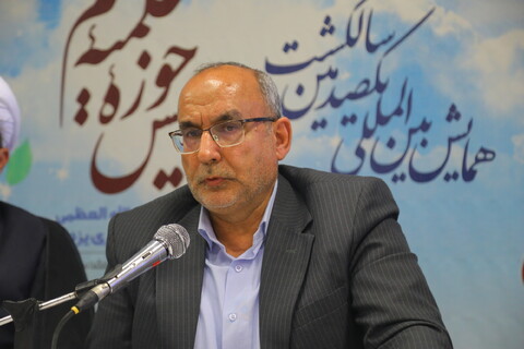 تصاویر / نشست علمی "  فضای مجازی و فناوری و هوش مصنوعی در سده اخیر حوزه علمیه قم "