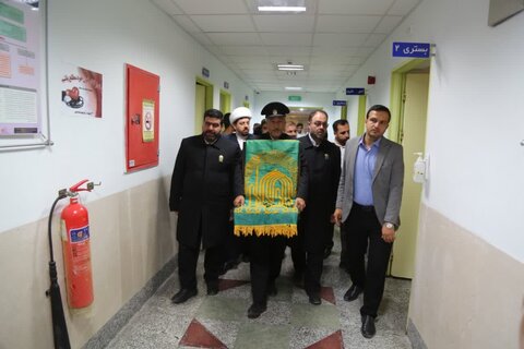 تصاویر/ عیادت خدام رضوی از بیماران در بیمارستان شهرستان دیر