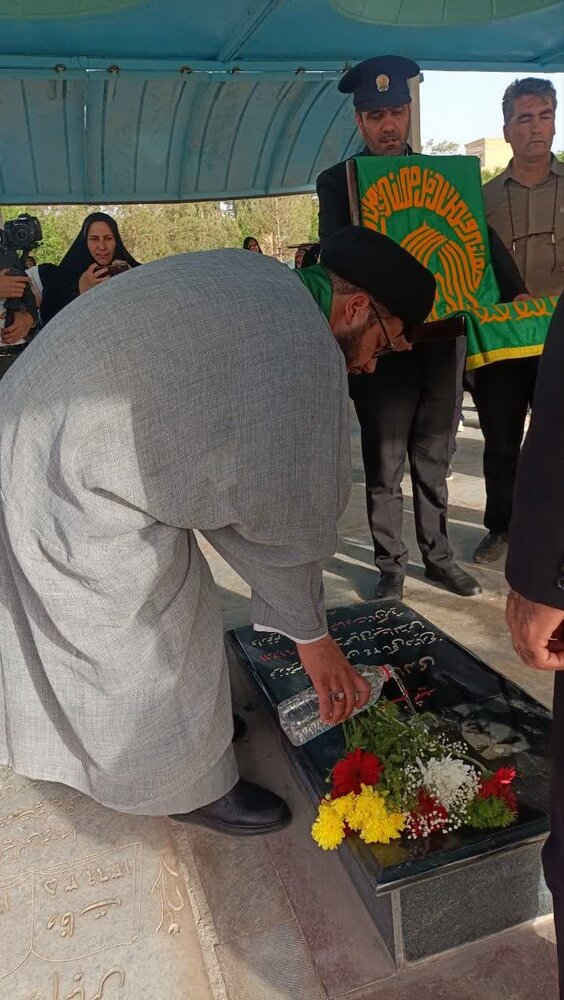 بادرود؛ چهارمین شهر زیارتی ایران به میهمانی آفتاب رفت+عکس