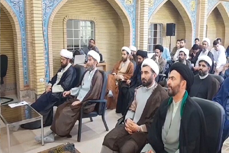 گردهمایی حوزویان کرمانشاه در همایش ملی یکصدمین سال باز تأسیس حوزه علمیه قم + عکس