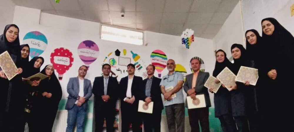 تصاویر/ نواخت «زنگ سپاس معلم» در مدارس لتحر کاشان