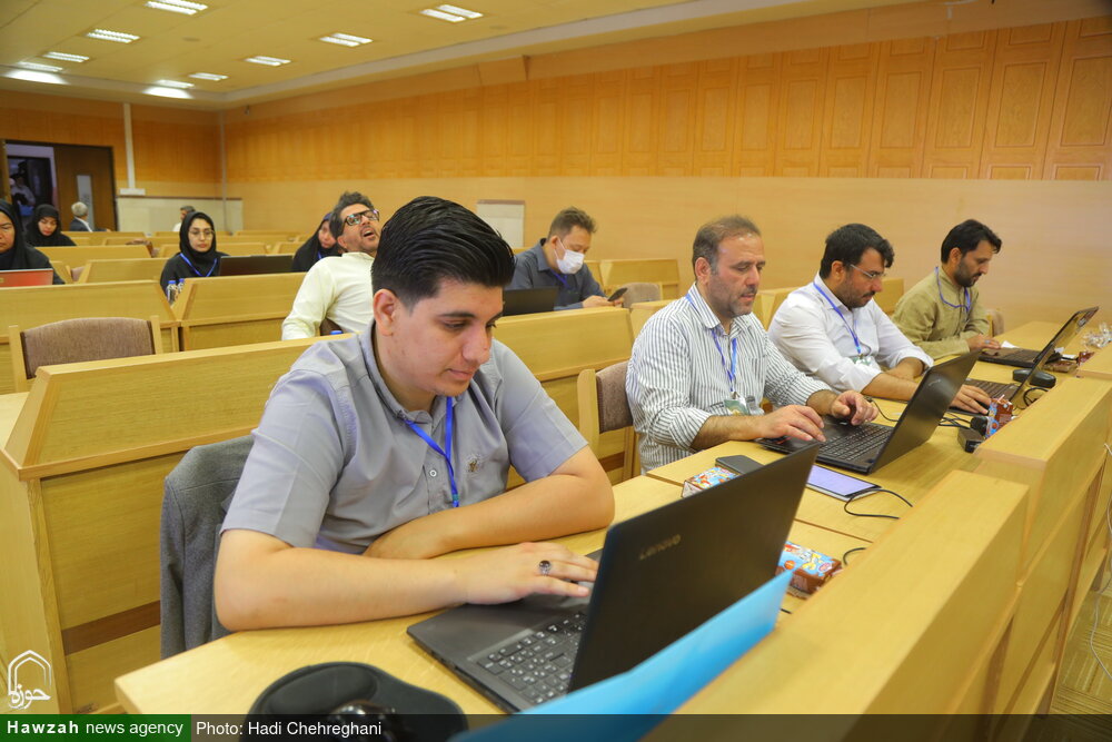 تصاویر/ حضور خبرنگاران در همایش بین المللی یکصدمین سالگشت بازتأسیس حوزه علمیه قم