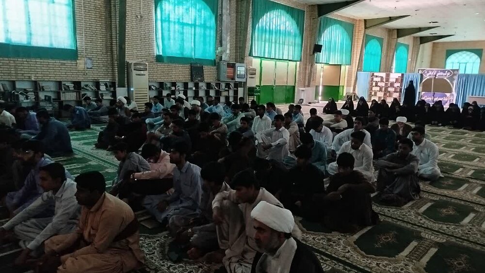 حضور مجازی طلاب مدارس علمیه دلگان در همایش یکصدمین سالگرد بازتأسیس حوزه علمیه