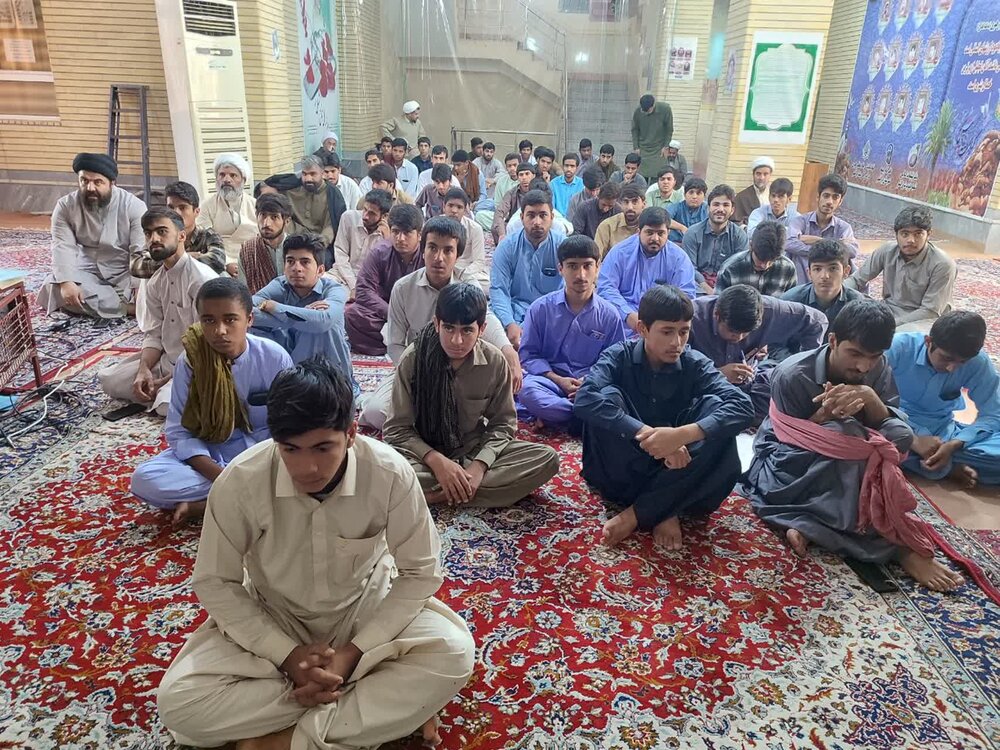 حضور ویدیو کنفرانسی طلاب مدارس علمیه ایرانشهر در همایش یکصدمین سالگرد بازتأسیس حوزه علمیه