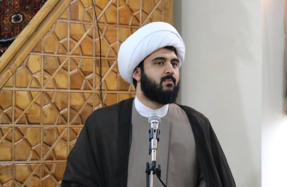 فضای حاکم بر حوزه‌ های علمیه، فضایی معنوی برای رشد اخلاقی ایجاد می‌کند