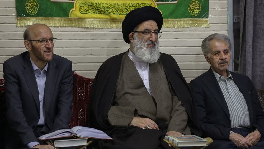 تصاویر| برگزاری مجمع ماهیانه قرآنیان البرز با حضور حجت‌الاسلام والمسلمین حسینی همدانی