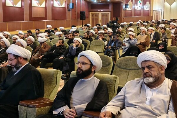 پایه‌گذاری نسل سالم از برکات حوزه‌های علمیه است+ عکس