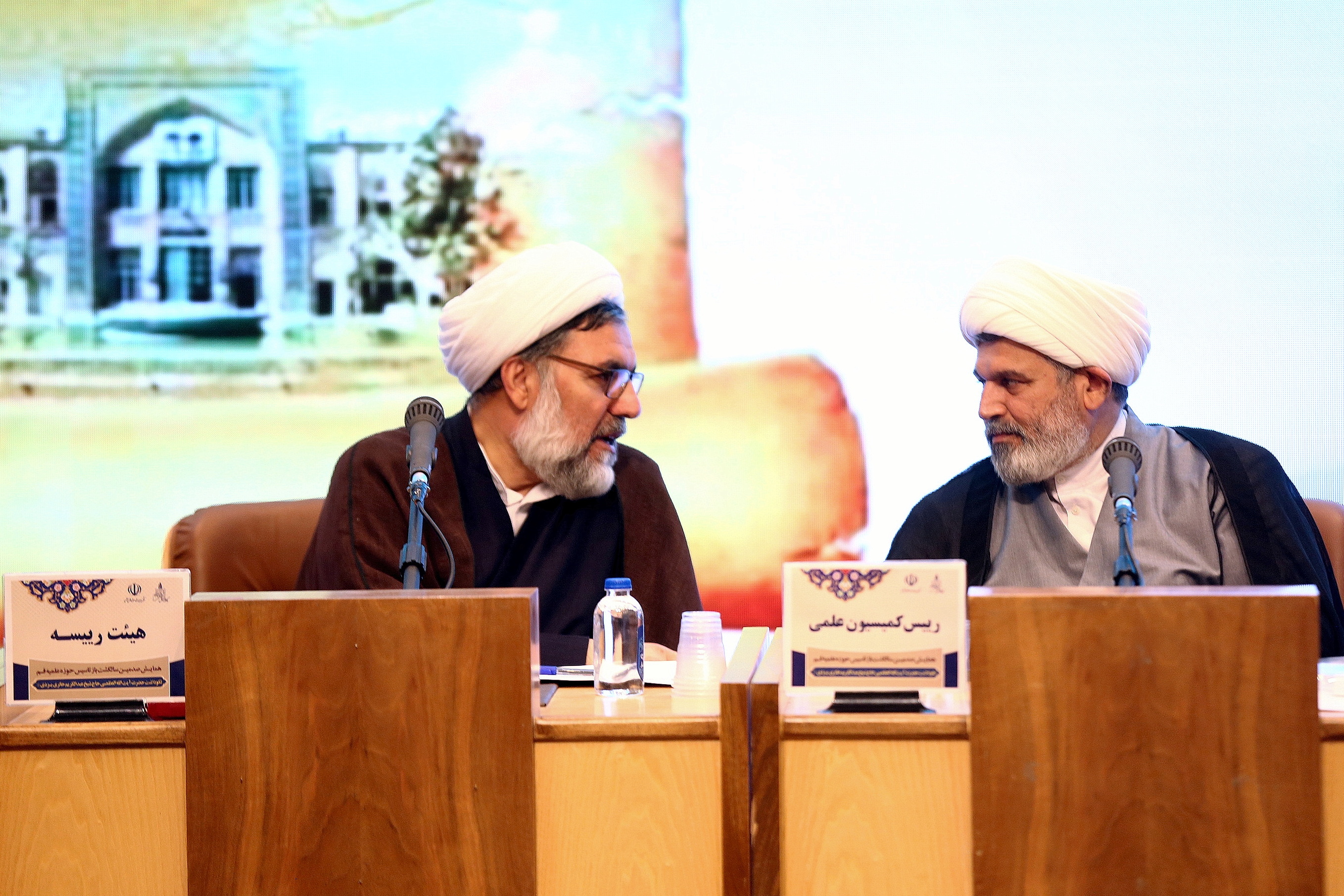 پیشگامی حوزویان در دفاع مقدس؛ سرمایه اجتماعی برای امروز