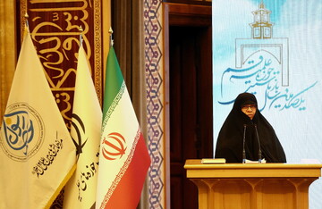 ضرورت احیای عرفان عملی در حوزه‌های علمیه خواهران با الگوگیری از سیره امام خمینی(ره)