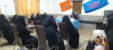 برگزاری مراسم بزرگداشت شهید مطهری و دهه کرامت در مدرسه علمیه فاطمیه ملاثانی + عکس