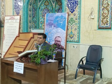 تصاویر تجلیل از اساتید دانشگاه آزاد اسلامی الیگودرز با حضور  امام جمعه