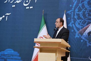 جایگاه معلم باید در تراز نظام به جامعه نشان داده شود 