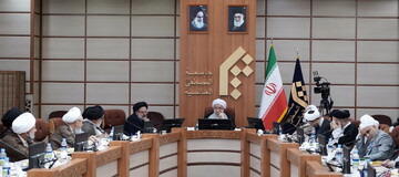 تصاویر/ بازدید مهمانان بین‌المللی همایش یکصدمین سالگشت بازتأسیس حوزه علمیه از جامعه المصطفی العالمیه