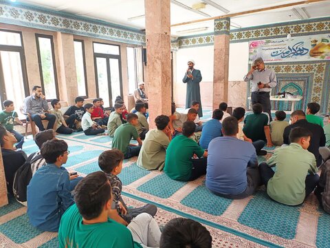 تصاویر/ جشن دهه کرامت و تبلیغ جذب طلبه مدرسه علمیه آیت‌الله یثربی(ره) کاشان