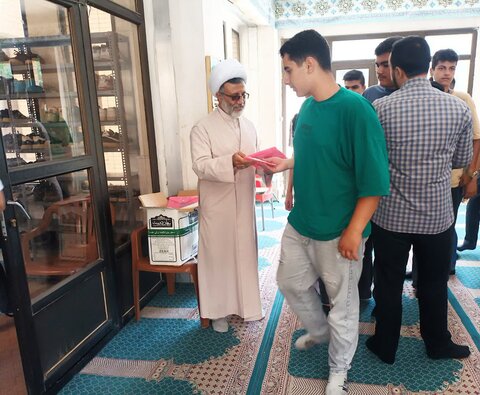 تصاویر/ جشن دهه کرامت و تبلیغ جذب طلبه مدرسه علمیه آیت‌الله یثربی(ره) کاشان