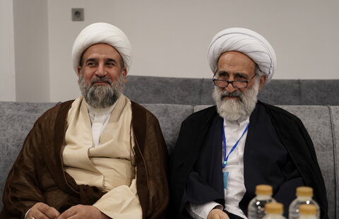 تصاویر/ دیدار مهمانان بین‌المللی همایش یکصدمین سالگشت حوزه علمیه قم با آیت‌الله اعرافی