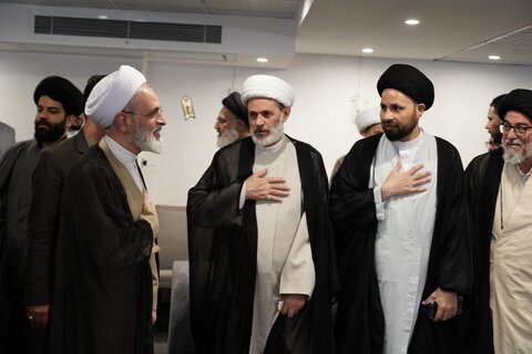 تصاویر/ دیدار مهمانان بین‌المللی همایش یکصدمین سالگشت حوزه علمیه قم با آیت‌الله اعرافی