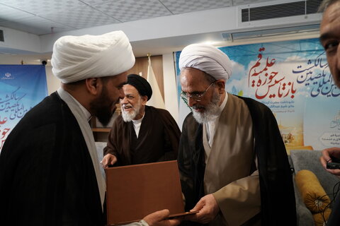 تصاویر/ دیدار مهمانان بین‌المللی همایش یکصدمین سالگشت حوزه علمیه قم با آیت‌الله اعرافی