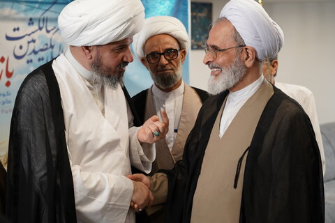 تصاویر/ دیدار مهمانان بین‌المللی همایش یکصدمین سالگشت حوزه علمیه قم با آیت‌الله اعرافی
